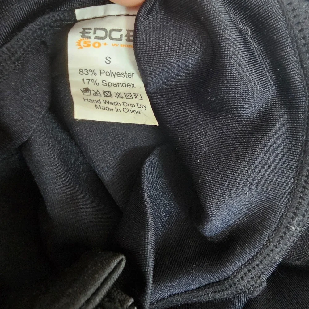 Edge UV Shield 50+ Full Body Rash Guard Black Long Sleeve Stirrup‎ Suit Small